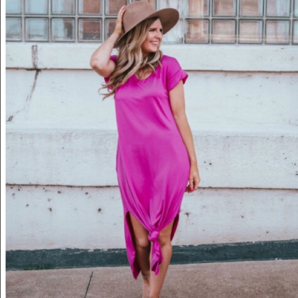 Be graceful knot front t-shirt dress